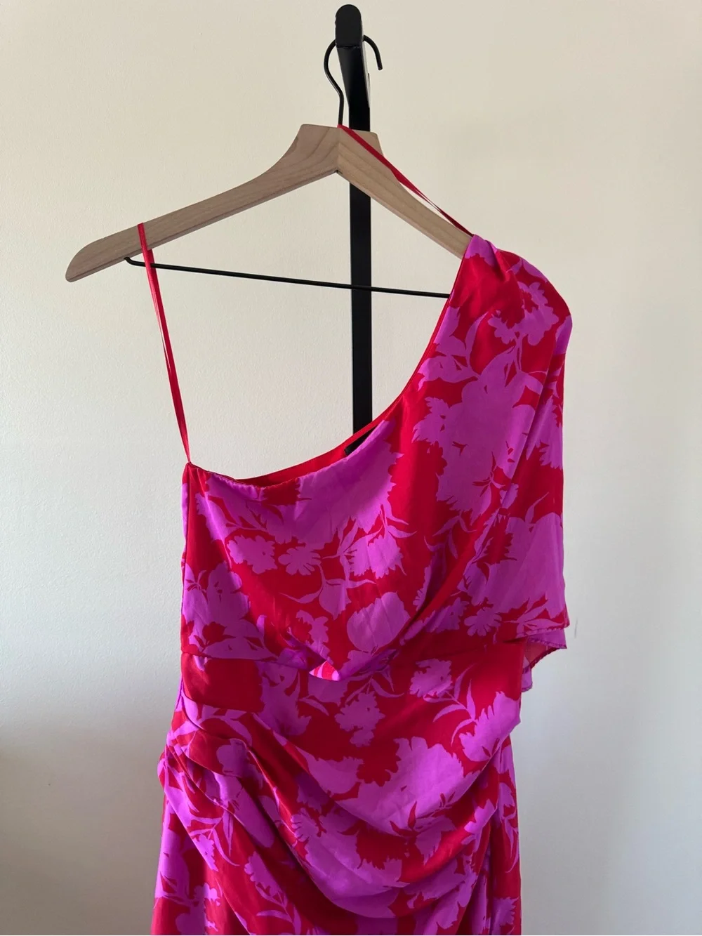 Do+Be One Shoulder Floral Dress Medium - NWT - Picture 4 of 8